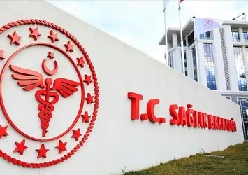 Sağlık Bakanlığı, "aşılarda takip sisteminden kaynaklı tehlike olduğu" iddiasını yalanladı: Vatandaşlarımızın endişe duymasını gerektiren bir durum söz konusu değildir