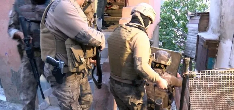 İstanbul’da uyuşturucu tacirlerine şafak operasyonu