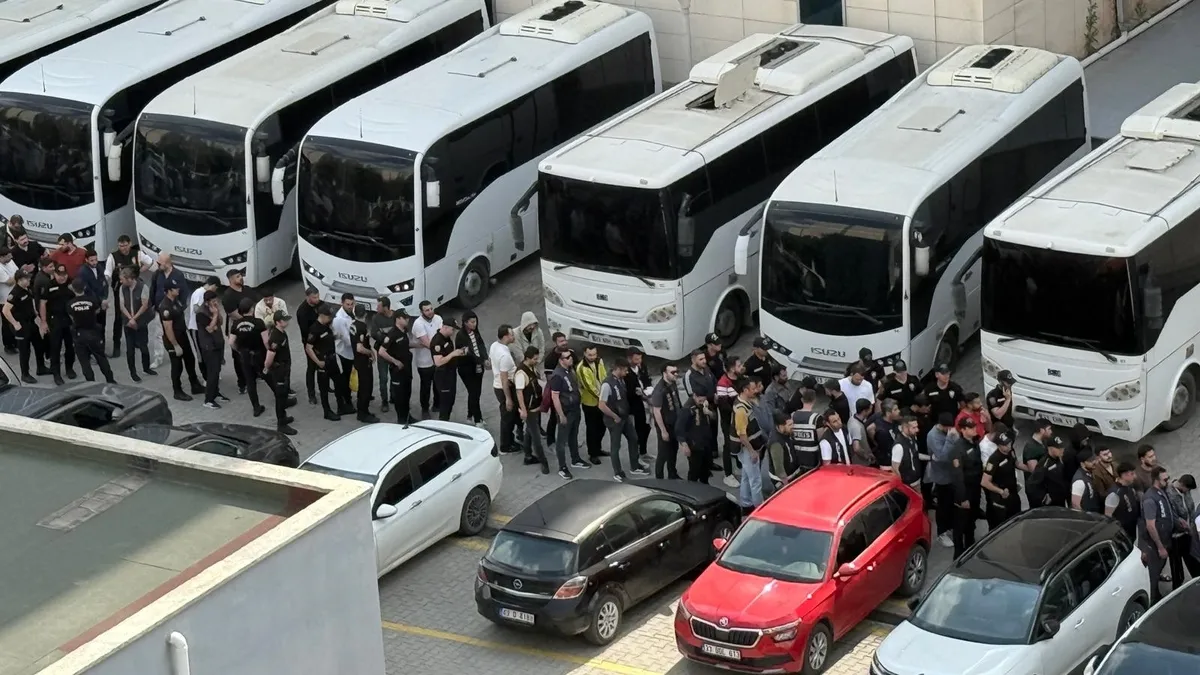 Yasa dışı bahis baronlarına dev operasyon: 66 tutuklama