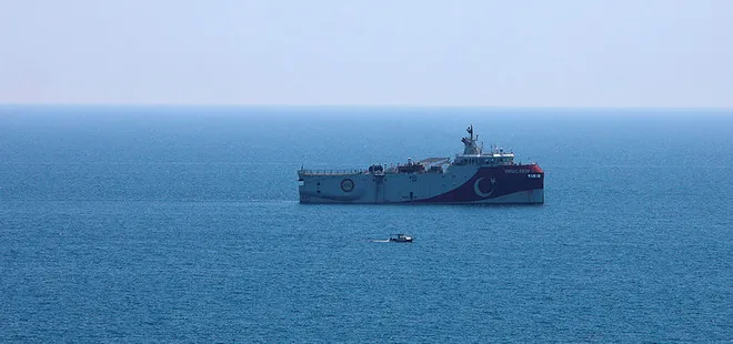 Oruç Reis’in açık denizde bekleyişi sürüyor