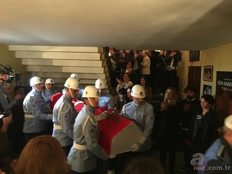 Usta tiyatrocu Yıldız Kenter'e son veda! 9