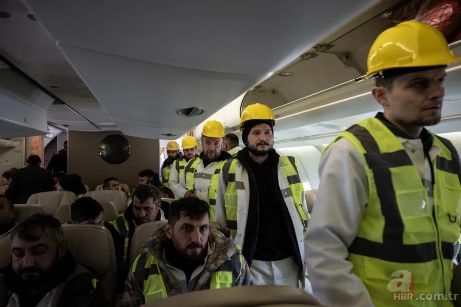 Cumhurbaşkanlığına ait uçak madencileri deprem bölgesine götürdü: "Bir can bir candır bizim için" 13