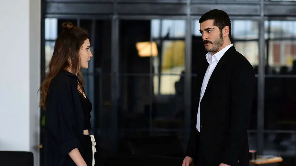 Maraşlı'nın yıldızı Burak Deniz’den Alina Boz’a övgü: Uyumumuz süper yorumlar şahane!