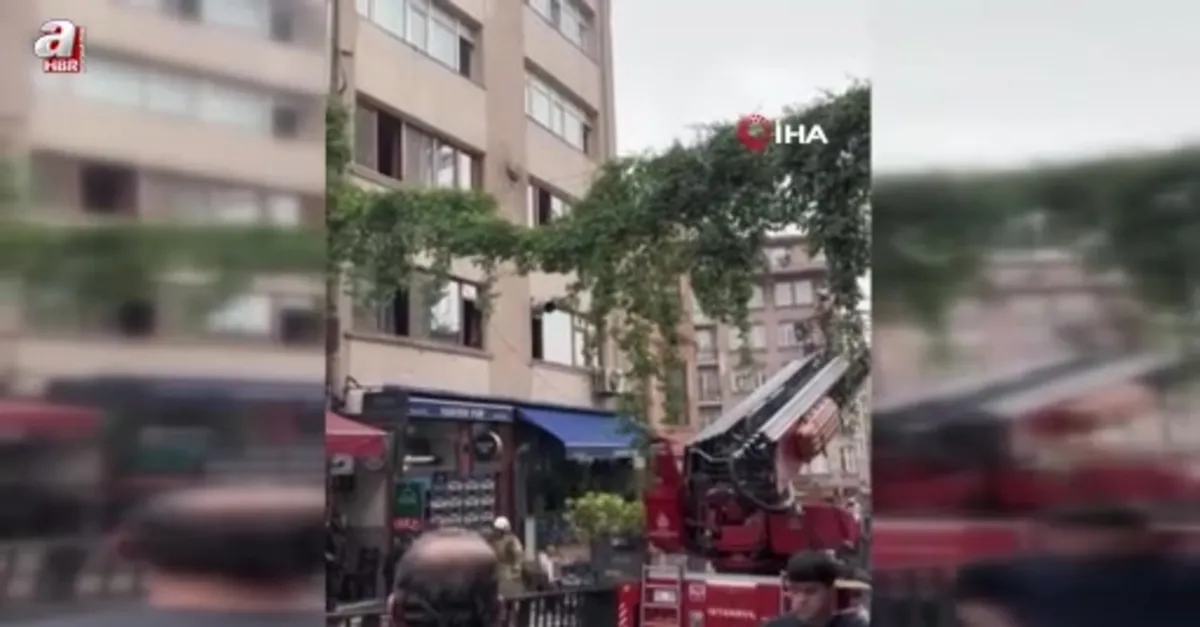Beyoğlu'da 6 katlı binada yangın paniği