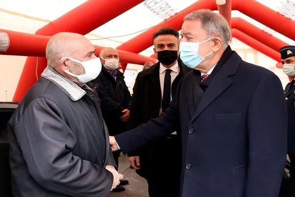 Bakan Hulusi Akar ve TSK komuta kademesinden Bitlis şehitlerinin Ankara’daki ailelerine taziye ziyareti