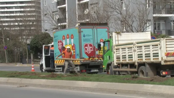 Son dakika: CHP'li İBB'den bir katliam daha: Ataşehir’de ağaçlar iş makineleriyle güpegündüz söküldü! Vatandaşlar isyan etti - 4