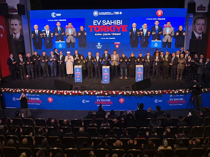 Bakan Kurum Malatya’da "Ev sahibi Türkiye" kura çekimine katıldı