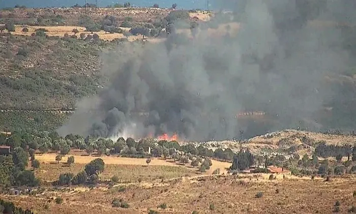 son-dakika-bozcaadada-yangin-1660144986081.jpg Son dakika! Çanakkale Bozcaada'da yangın - 1