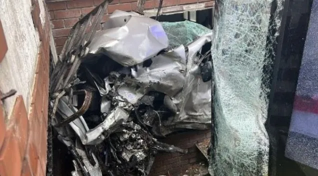 beykozda-iett-otobusunun-ortaligi-savas-alanina-cevirdigi-kazada-yeni-goruntuler-1646722327013.jpg Beykoz’da İETT otobüsünün ortalığı savaş alanına çevirdiği kazada yeni görüntüler - 1