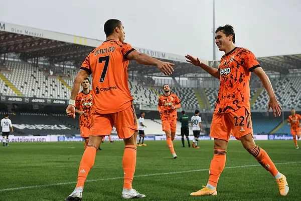 Ronaldo önce koronayı ardından Spezia'yı yendi - 3