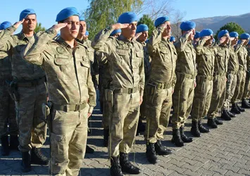 Kahraman komandolara müthiş karşılama