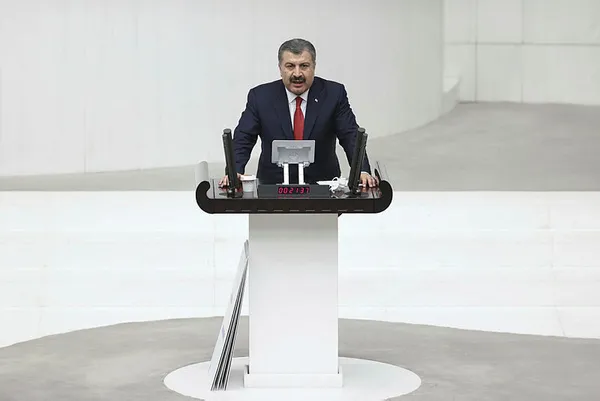 son-dakika-saglik-bakani-fahrettin-koca-yerli-asi-icin-tarih-verdi-1607801723570.jpg Son dakika: Sağlık Bakanı Fahrettin Koca yerli aşı için tarih verdi - 1