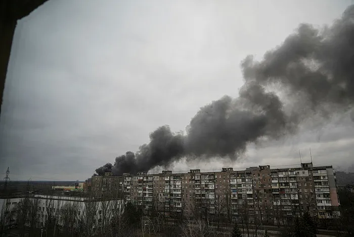 son-dakika-ukraynadaki-savasta-yeni-gelisme-mariupol-kentinde-1646577616035.jpg Son dakika: Ukrayna'daki savaşta yeni gelişme: Mariupol kentinde... - 3