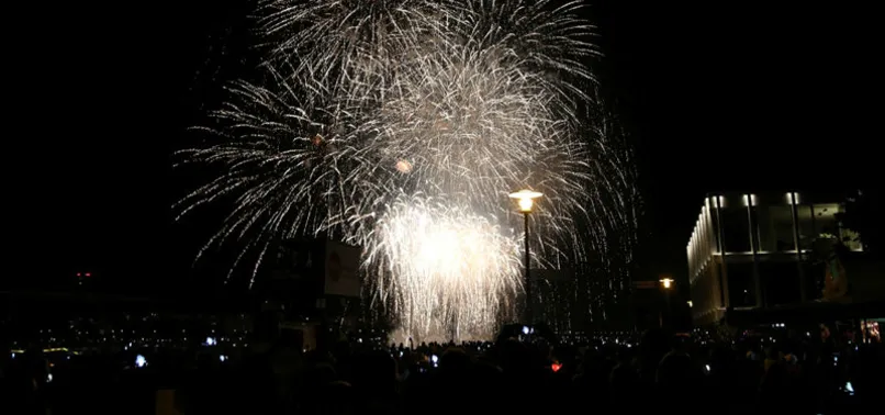 İzmir Valiliği, havai fişek ve maytap kullanımını yasakladı