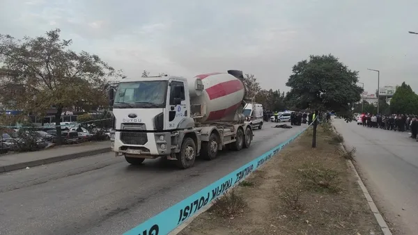 bursada-14-yasindaki-cocuk-beton-mikserinin-altinda-kalarak-feci-sekilde-can-verdi-1667488935513.jpg Bursa’da 14 yaşındaki çocuk beton mikserinin altında kalarak feci şekilde can verdi