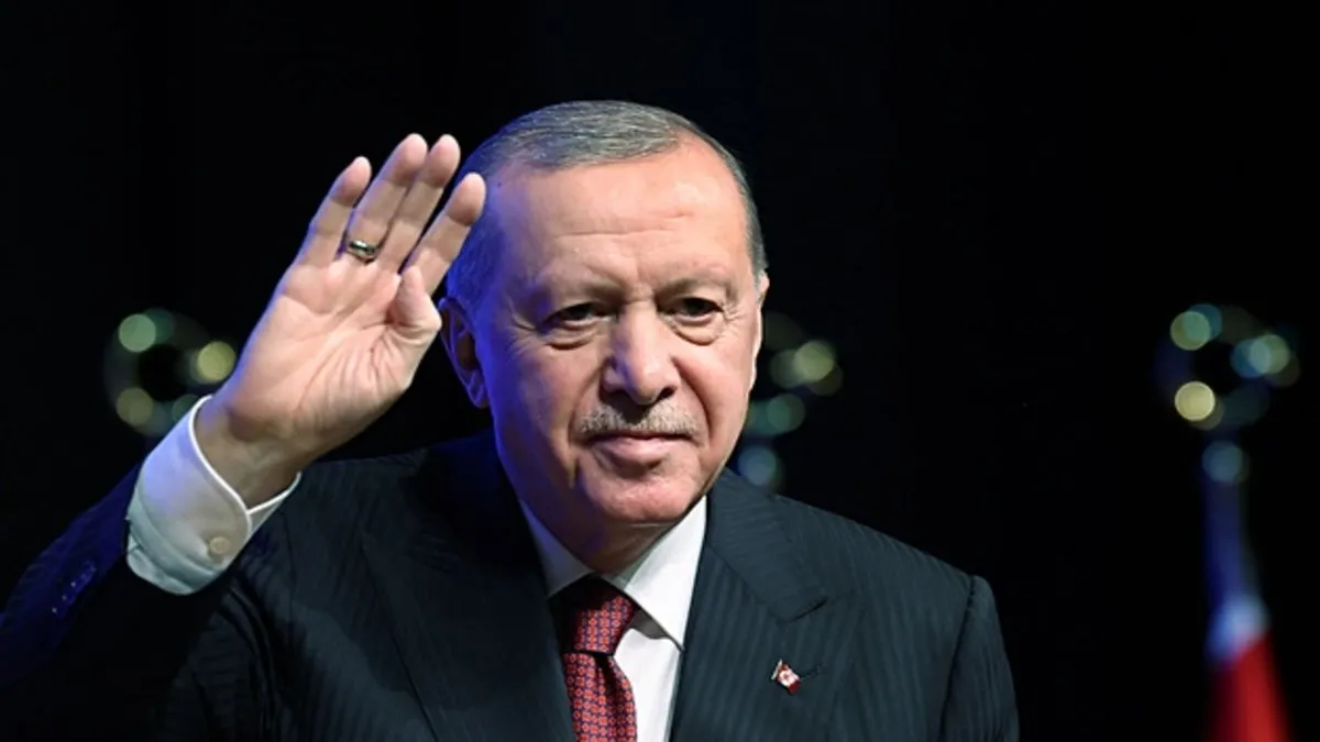 Başkan Erdoğan'dan Özgür Özel'e yanıt: Ayarı bozulmuş hakaret otomatı gibi