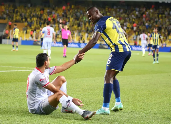 Fenerbahçe'ye güzel haber! Samatta ile yollar ayrıldı - 1