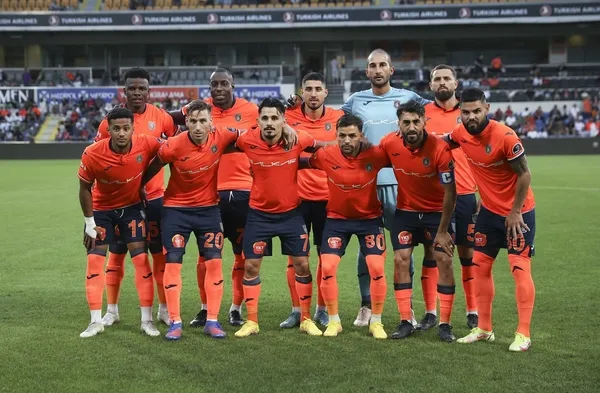 basaksehir-alanyaspor-canli-anlatim-basaksehir-alanyaspor-maci-saat-kacta-1662228809275.jpg Başakşehir dolu dizgin! Alanyaspor'u 2 golle geçtiler