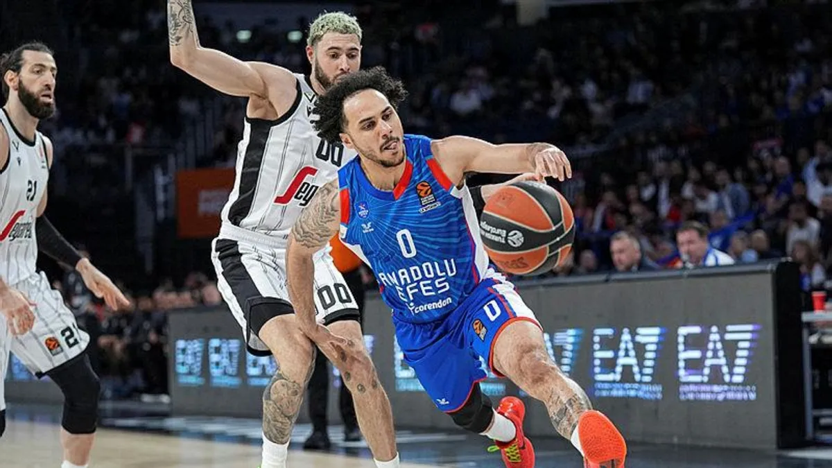 Shane Larkin'den 4 yıllık yeni imza! Anadolu Efes resmen duyurdu