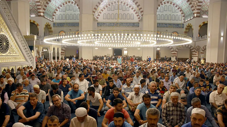 Tüm yurtta Kadir Gecesi coşkusu
