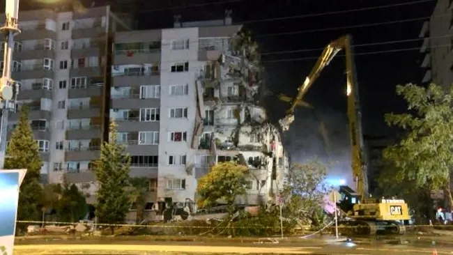 İzmir depreminde yıkılan Yılmaz Erbek Apartmanı 9 can aldı - 3