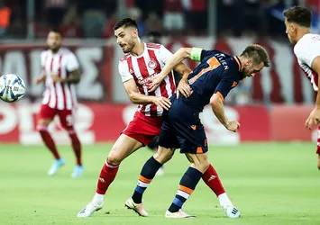 Son dakika: Olympiakos 2-0 Başakşehir maç sonucu
