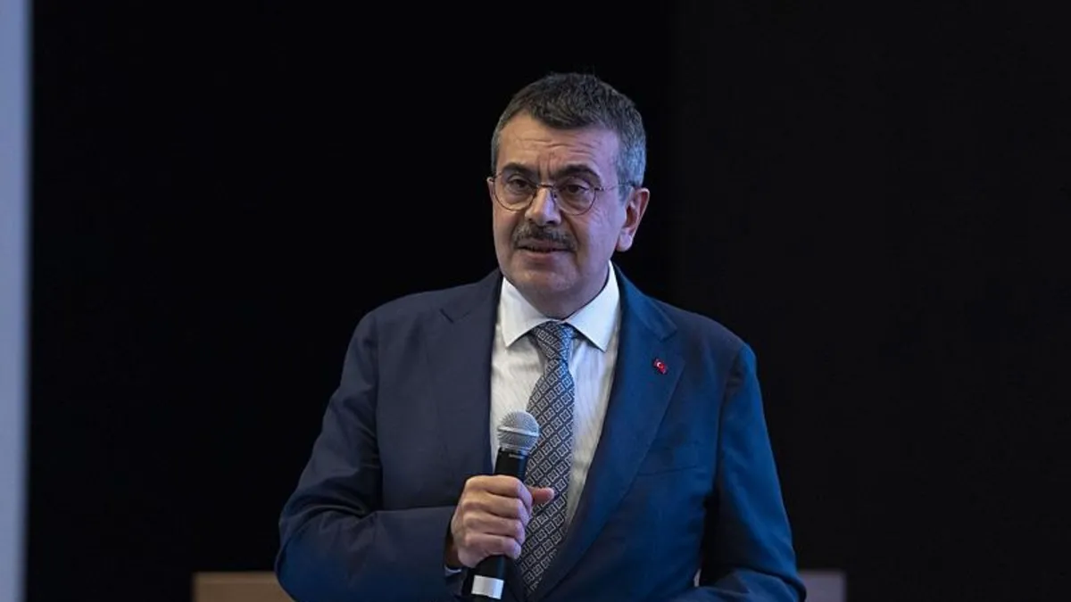 Milli Eğitim Bakanı Yusuf Tekin'den Instagram ve Roblox açıklaması