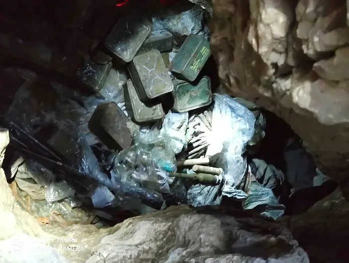 Son dakika: Hakkari’de PKK’ya ait çok sayıda silah ve mühimmat ele geçirildi