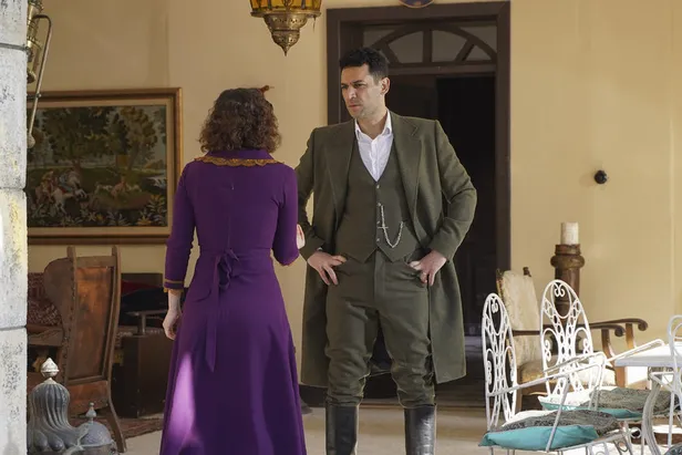 Aziz dizisi bu akşam var mı, yok mu? Aziz dizisi neden yok, final mi yaptı? 8 Nisan Show TV yayın akışı...