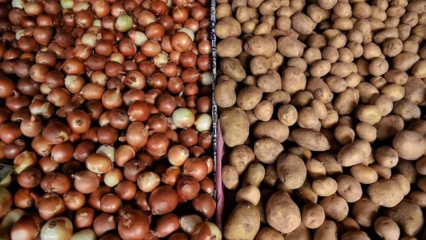 marketlerin-fiyat-oyunu-nasil-isliyor-1648495569313.jpg Marketlerin fiyat oyunu nasıl işliyor? Ülkeyi kilitleyip siyaset belirlemeye çalışıyorlar! Mahmut Övür ve Bülent Akarcalı A Haber'de yorumladı - 4