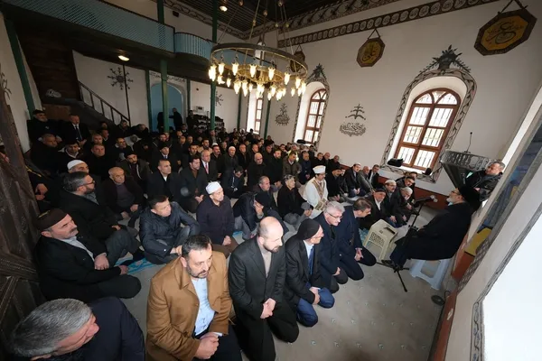 Osmanlı’nın son dönem eseri tarihi Karahoca Camii ibadete açıldı