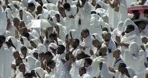 Mekke’den eller Gazze için semaya açıldı