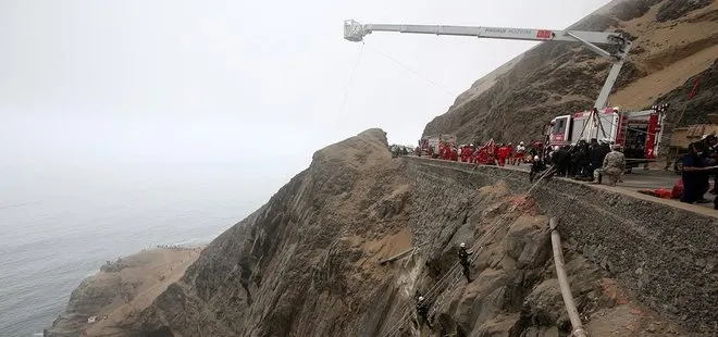 Peru’da korkunç kaza! Otobüs 200 metrelik uçuruma yuvarlandı: Çok sayıda ölü var