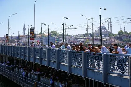 Son dakika: Koronavirüs Bilim Kurulu Üyesinden canlı yayında flaş açıklama: Dışarıda korona festivali var gibi