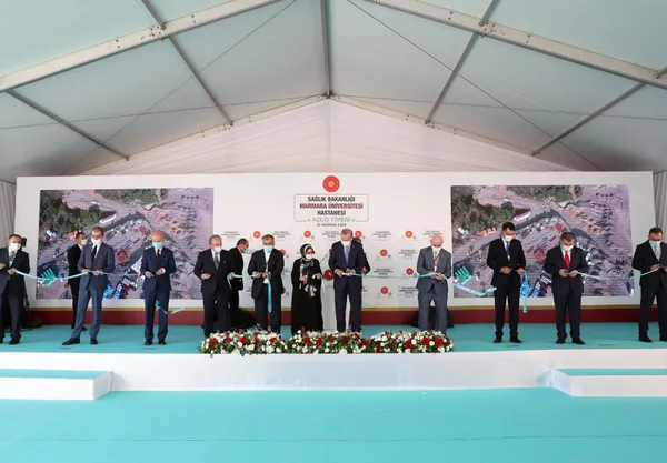 baskan-erdogandan-marmara-universitesi-hastanesi-acilisinda-flas-aciklamalar-1592668782936.jpg Başkan Erdoğan'dan Marmara Üniversitesi Hastanesi açılışında flaş açıklamalar - 2