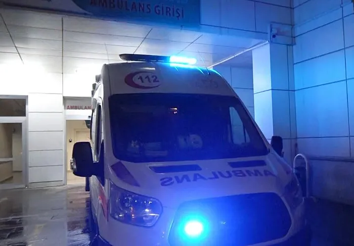aksarayda-pes-dedirten-olay-aldatildigini-dusundu-kendini-benzinle-yakmak-istedi-1732389765324.jpeg Aksaray'da "pes" dedirten olay! Aldatıldığını düşündü kendini benzinle yakmak istedi - 2
