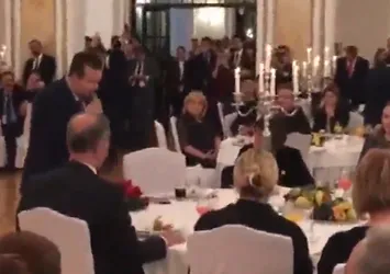Sırp bakan Ivica Dacic'ten Türkçe türkü