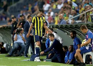 Robin Van Persie'den flaş Fenerbahçe itirafı: Transfer olmadan önce...