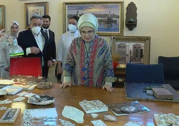 Emine Erdoğan Tekâmül Sürdürülebilir Sanat Sergisi'nin açılışını yaptı
