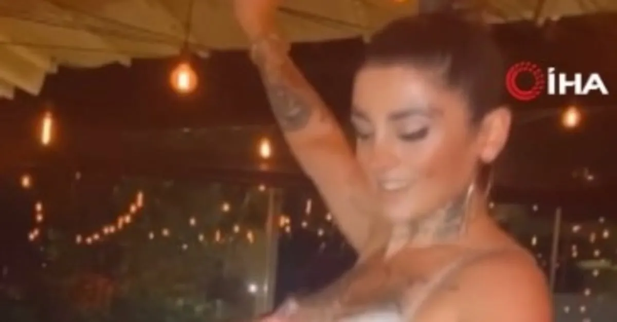 Istanbul Da Unlu Mekanda Dansozlu Parti Korona Bak Dalgana Ahaber Video Izle
