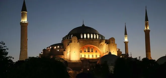 İstanbul cuma saati 24 Temmuz: Ayasofya’da ilk cuma namazı saat kaçta kılınacak?