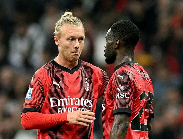 Eski Fenerbahçeli yıldız Galatasaray yolunda! Cimbom transferde gaza bastı! Şampiyonluk için tecrübeli isim...