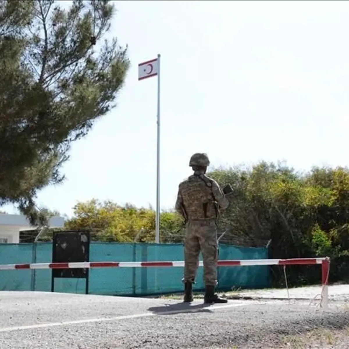 KKTC sınırında provokasyon! Rum motosikletliler geçişleri durdurdu