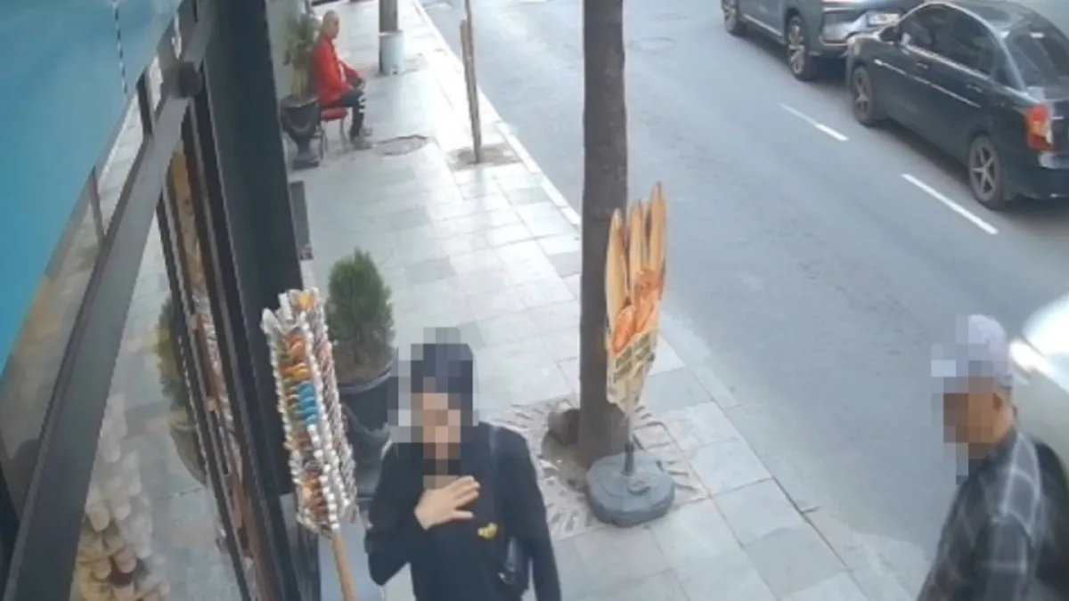 Kadını taciz ettiği öne sürülen kişiyi fırıncı yumrukladı