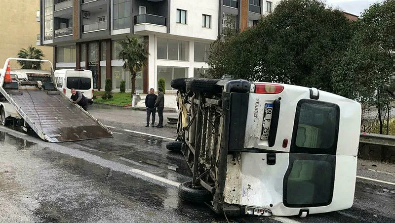 Aydın'da servis minibüsleri çarpıştı: 11 yaralı - 2