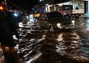 Osmaniye'de evleri su bastı! Yağış hayatı felç etti
