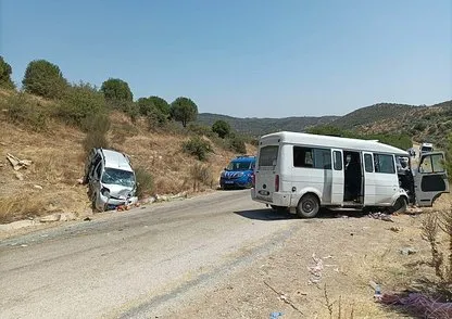 Aydın'da minibüs ile hafif ticari araç çarpıştı: 8 yaralı