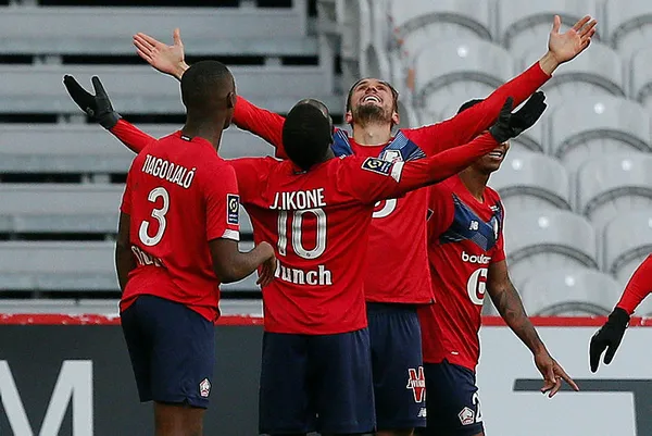 yusuf-yazici-fransa-ligue-1de-ayin-futbolcusu-secildi-1611258437245.jpg Yusuf Yazıcı, Fransa Ligue 1'de ayın futbolcusu seçildi - 2