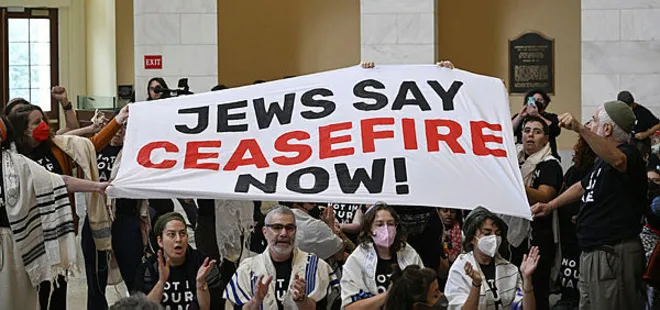 Filistin’e destek veren Yahudiler ABD kongresinde eylem başlattı! Gazze’de ateşkes sesleri yükseldi