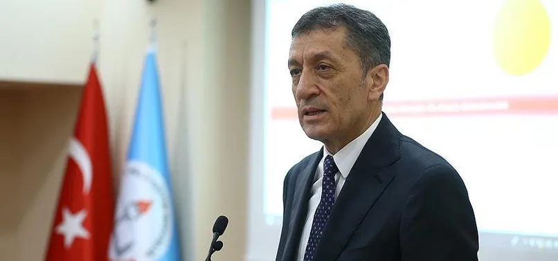 MEB, öğretmenlere de "uzaktan eğitim" başlattı! Milli Eğitim Bakanı Ziya Selçuk'tan önemli açıklamalar